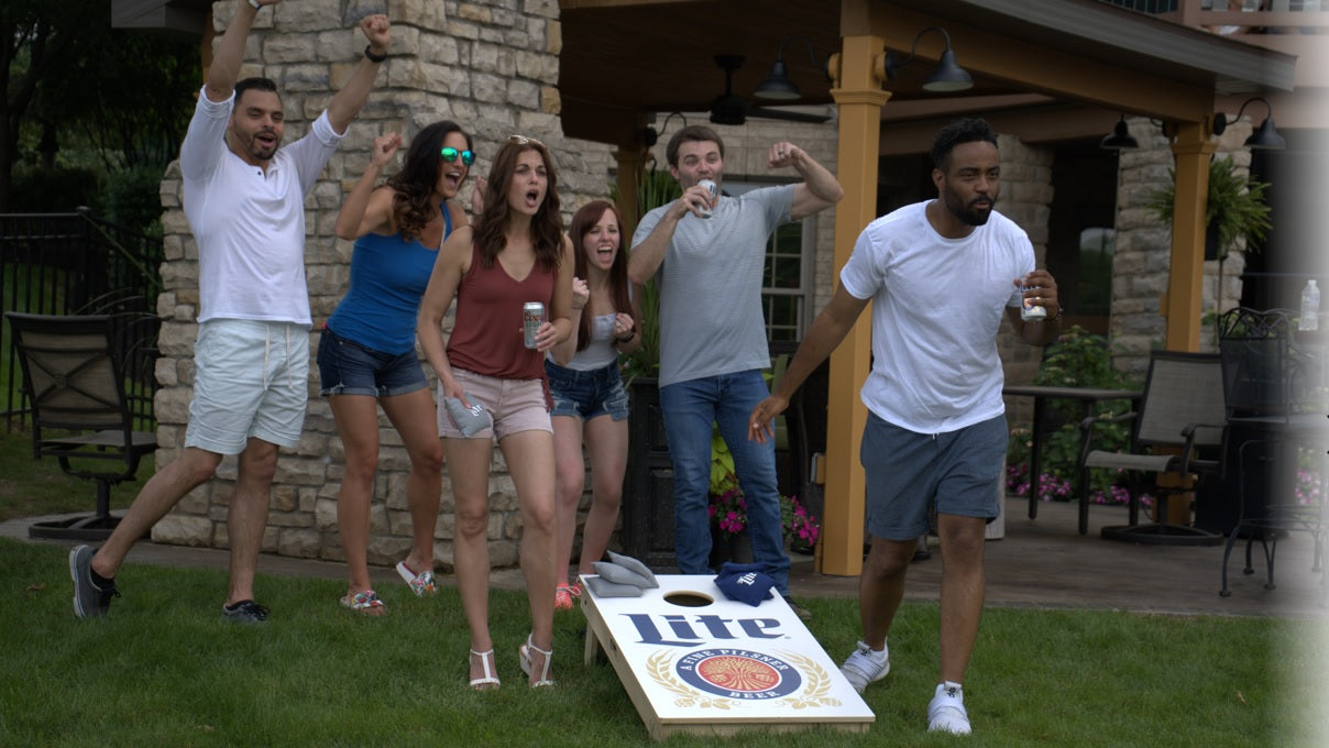 How to play Cornhole 